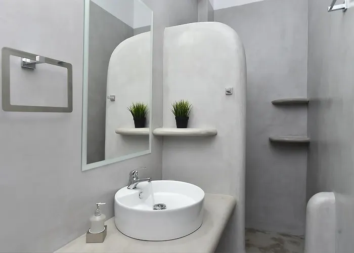 The Local House * Parikia (Paros)