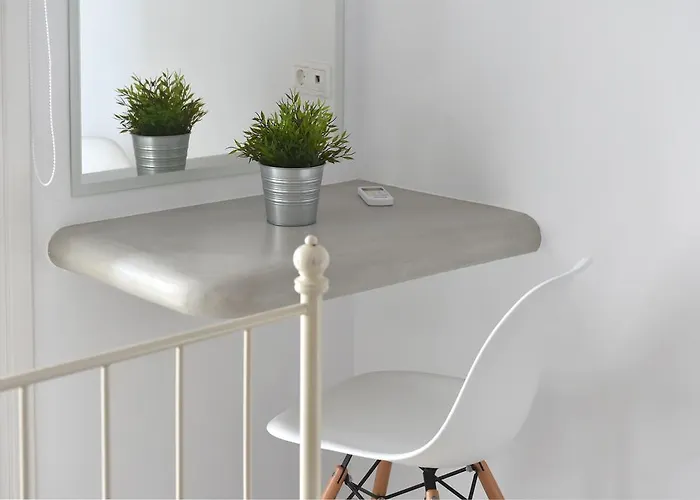 The Local House Parikia (Paros)