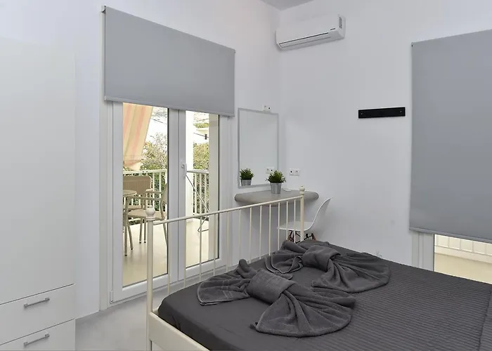 Апартаменты The Local House *